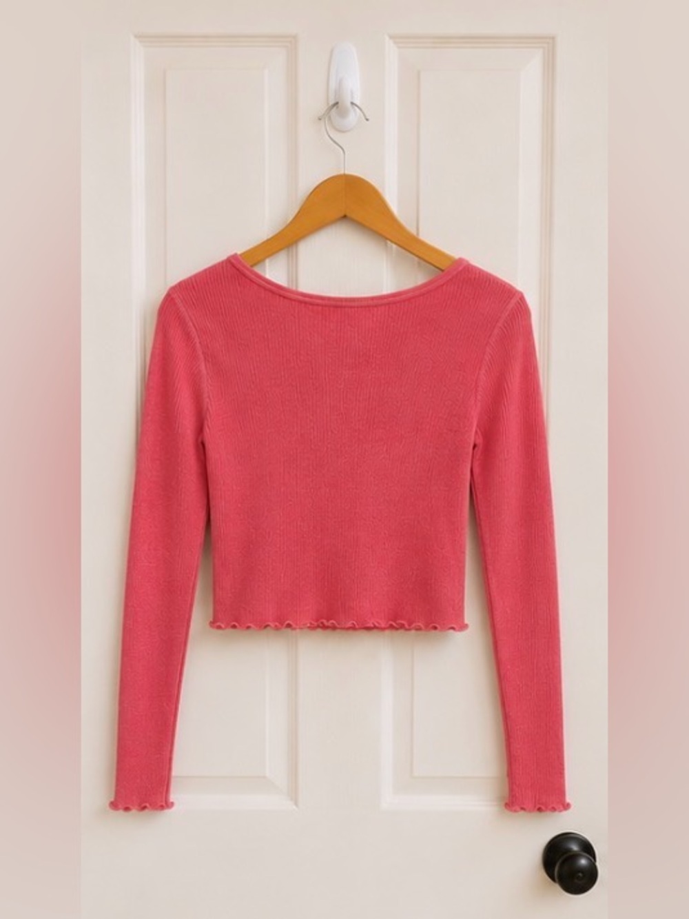 American Eagle Ribbed Crop Top – Red & Coral Long Sleeve Lettuce Hem Shirt (L/G) - Picture 4 of 10